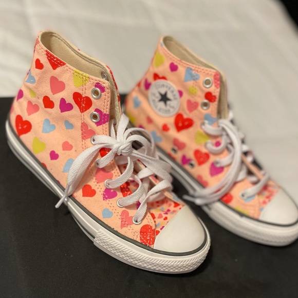 Heart Converse high top sneakers - Picture 5 of 7